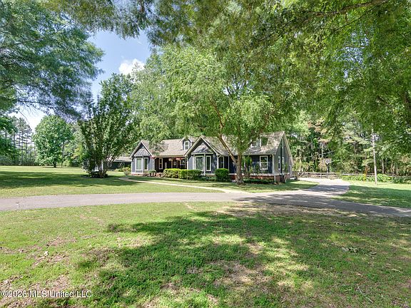 2nd image of 993 Quinn Rd