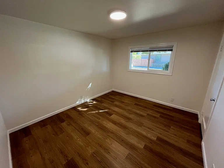 1301 Poe St #1303 — Photo 9