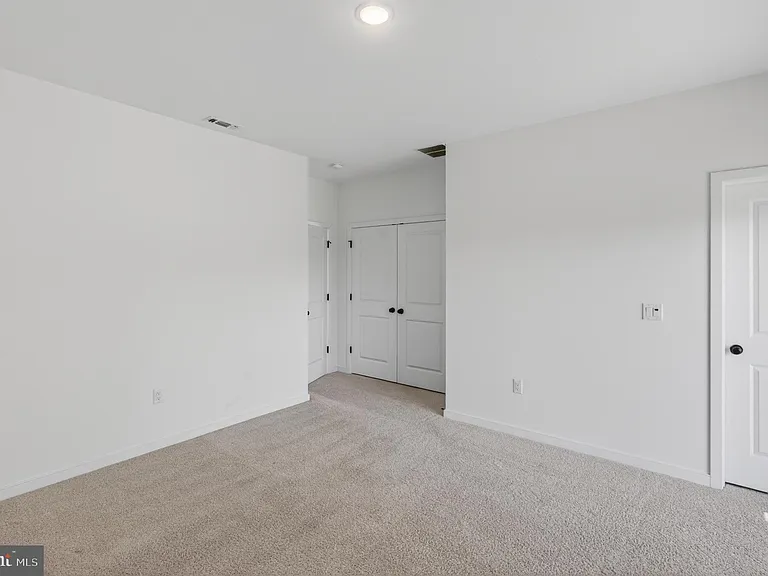 73 Basswood St — Photo 7