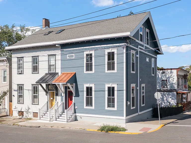 526 State St — Photo 31