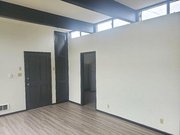 4th image of 248 Santa Ana Ave