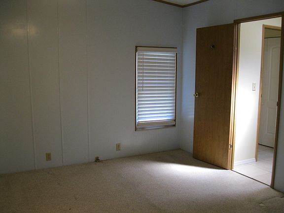 4th image of 493 Hemingway Terrace