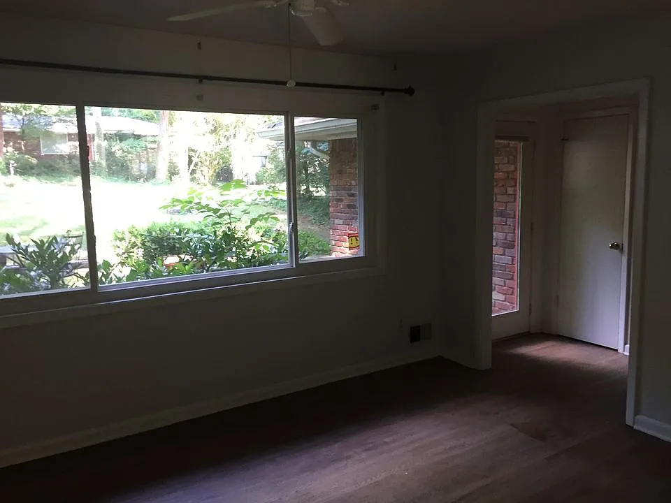 2 bed, 1.5 bath, 1700 sqft, $2,550 — Photo 4