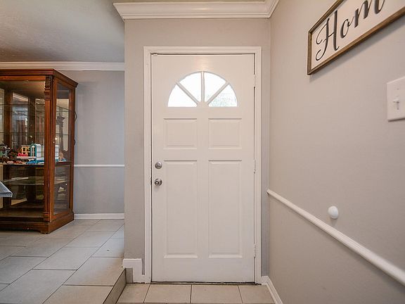 4th image of 20315 Fox Stone Ln