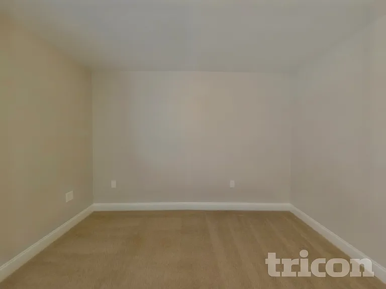 3022 Proverbs Ct — Photo 11