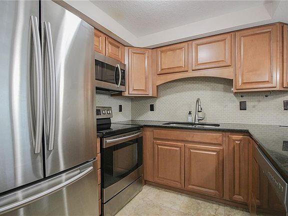 5th image of 9070 Southern Comfort Dr