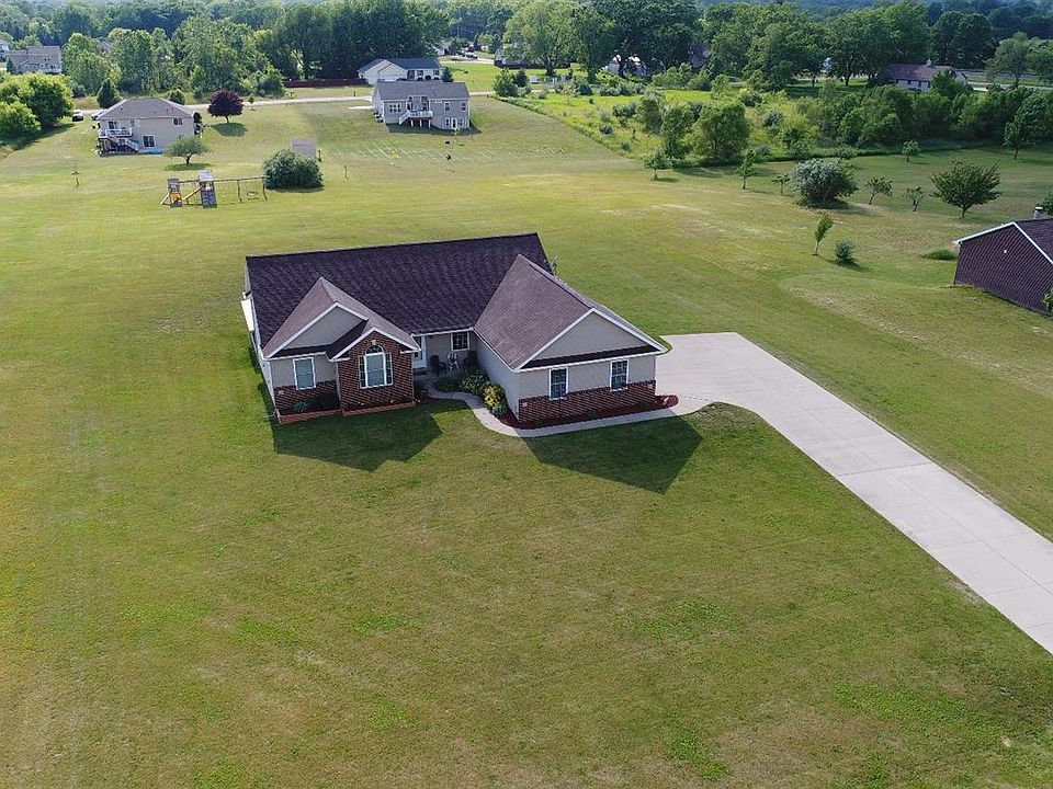 1st image of 1214 Breezy Ln #26