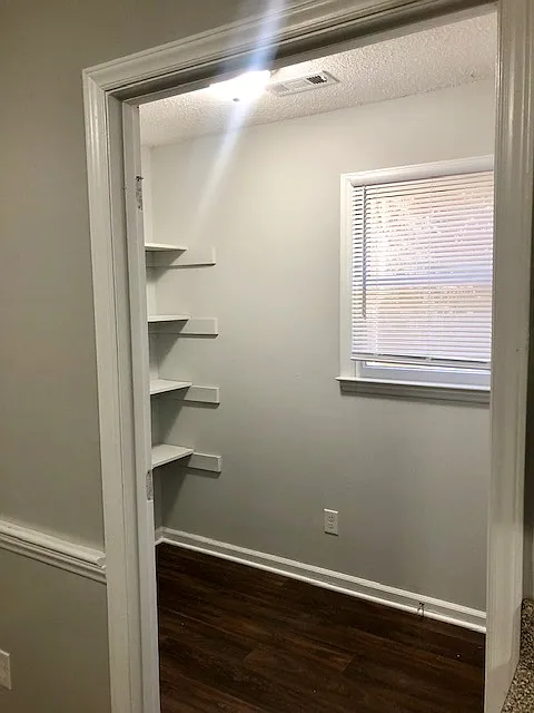 2 bed, 2.5 bath, 1200 sqft, $1,595 — Photo 4