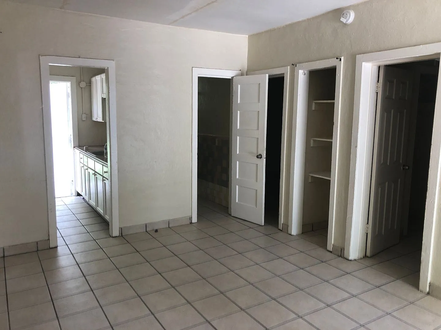 Nice 2-1 house — Photo 4