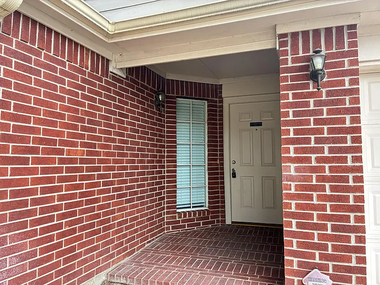 8910 Aber Trail Ct — Photo 3