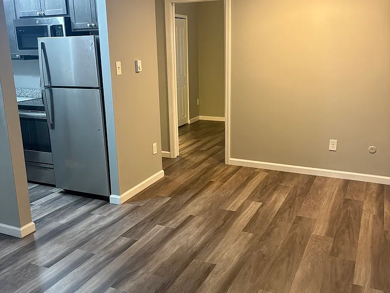 Trolley Square Apartments — Photo 11
