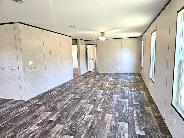 881 Woodland Blvd #0 — Photo 4