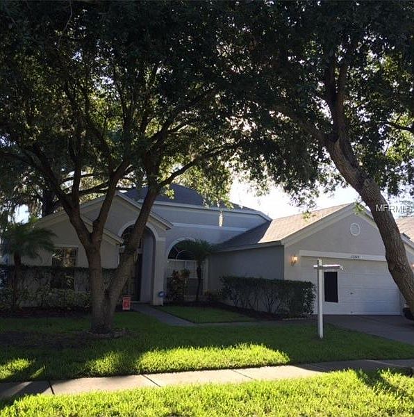 1st image of 13725 Antler Point Dr