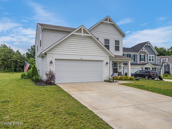 2nd image of 102 Acorn Ct