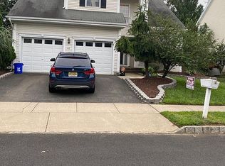 42 Fela Dr, Parlin, NJ 08859