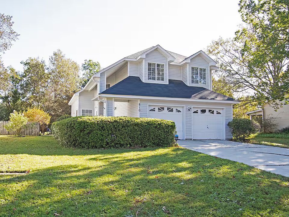 1st image of 810 Williamsburg Ln