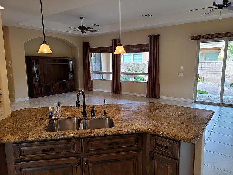 1714 E Alegria Rd — Photo 25