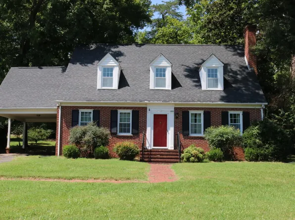 803 4th Ave, Farmville, VA 23901