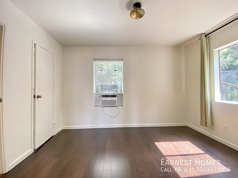 834 Laguna Ave #3/4 — Photo 13