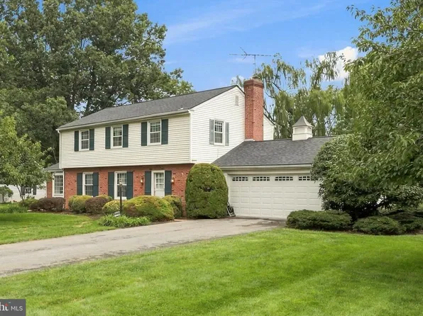 1919 Robindale Ave, Lancaster, PA 17601