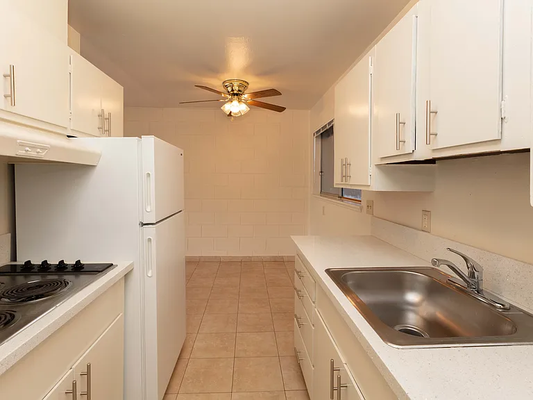 1540 Jackson St — Photo 15