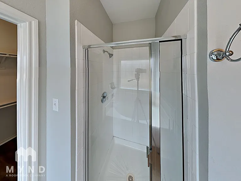 307 Susan Way — Photo 23