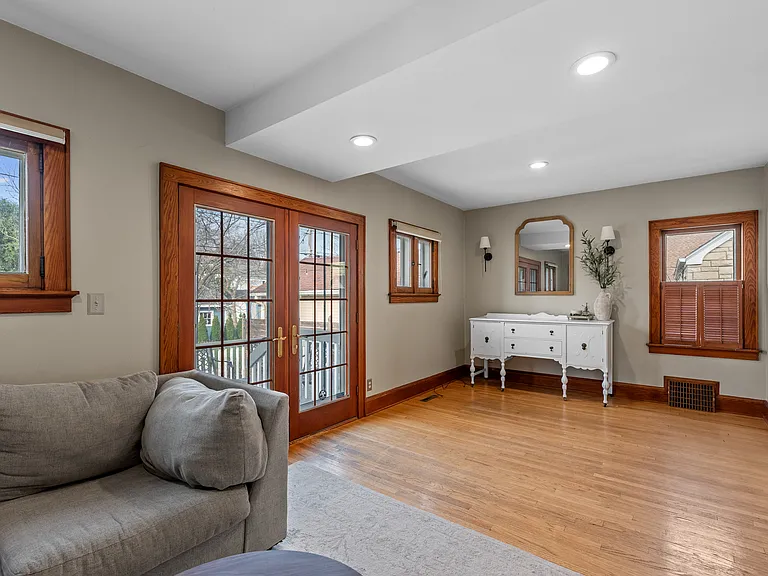 4929 N Idlewild Ave — Photo 26