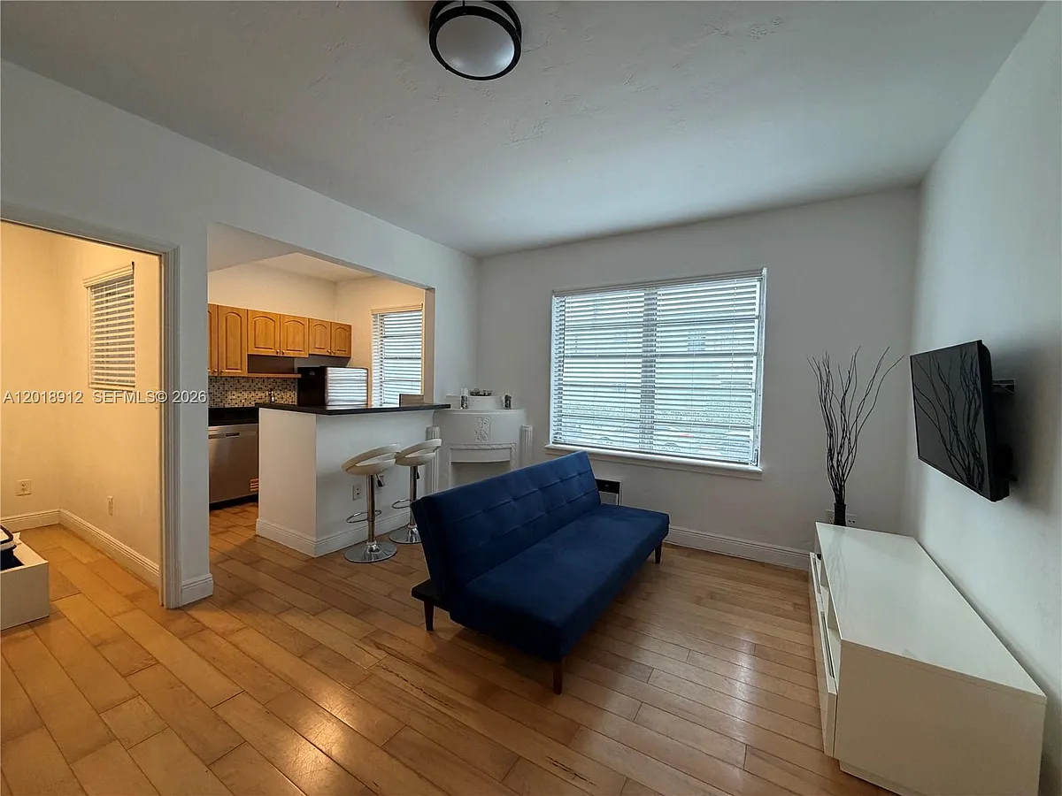 Building Photo - 760 Jefferson Ave #5
