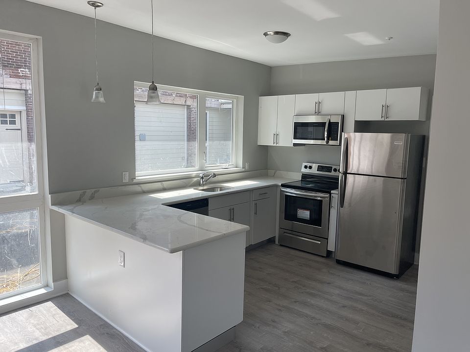 2nd image of 5524 Pulaski Ave #9