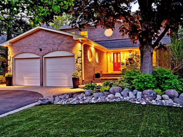 4 Ferndell Cir, Markham, ON L3R 3Y8
