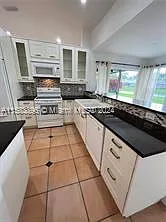 3 bed, 2.5 bath, $3,800 — Photo 4