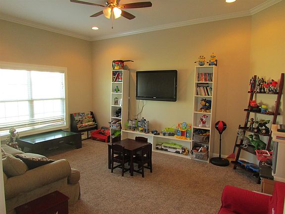 3rd image of 164 Roberts Creek Cir