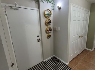 10 Sunny Glenway #2201, Toronto, ON M3C 2Z3