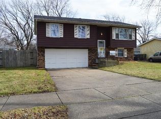 725 Wheeler St, Griffith, IN 46319