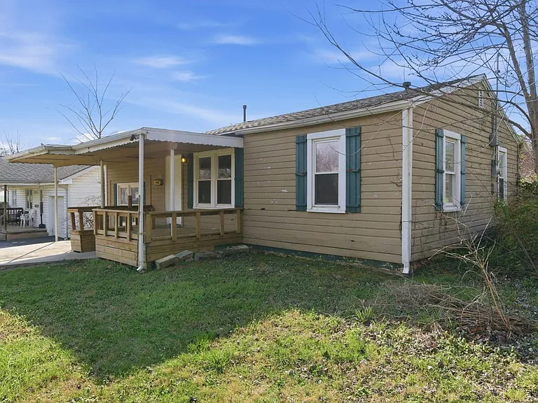 1508 E Livingston St — Photo 2