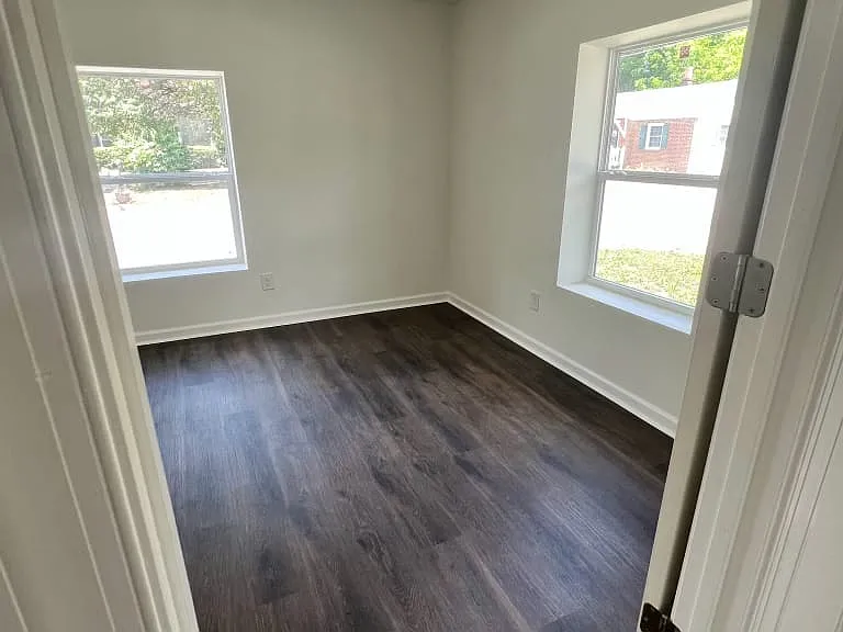 107 Tuskeegee St E — Photo 8
