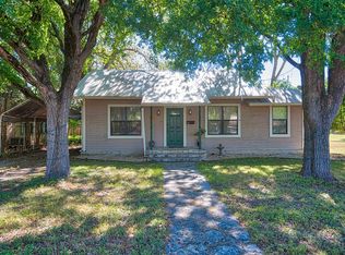 1212 Park St, Kerrville, TX 78028