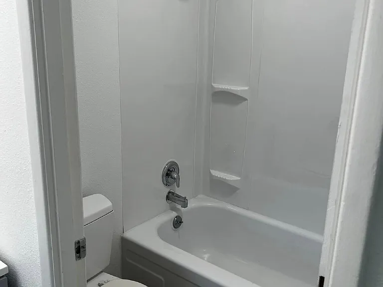 220 N 8th St #11 — Photo 4