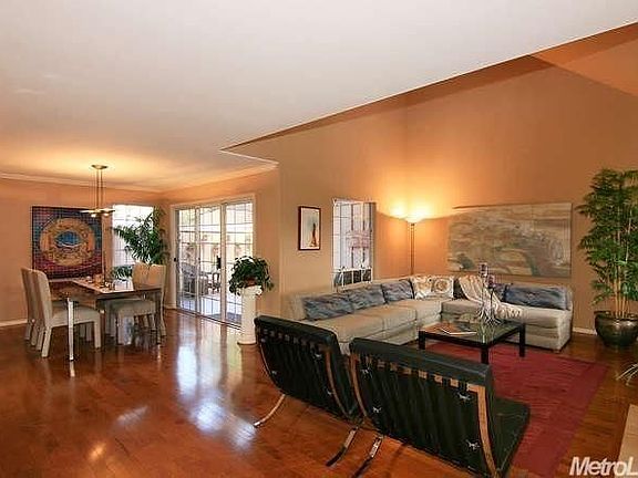 4th image of 753 Lake Front Dr