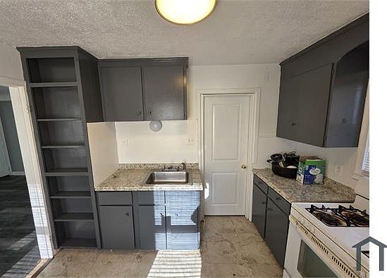 5th image of 6256 Rosemont Ave