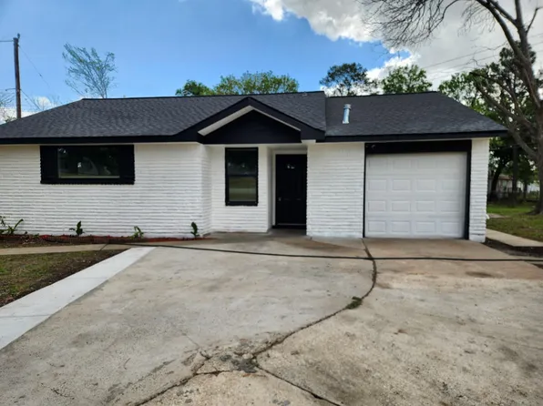 710 Knob Hollow St, Channelview, TX 77530