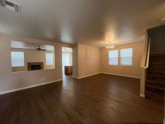 2nd image of 933 Purdy Lodge St