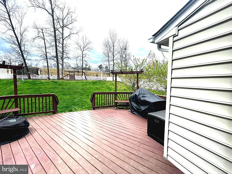 20411 Middlebury St — Photo 31