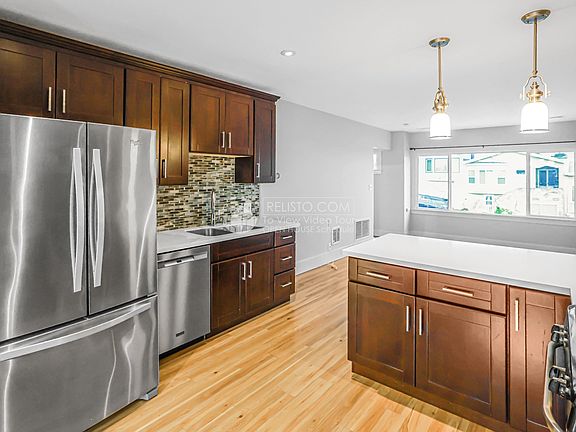4th image of 6 Brighton Ave
