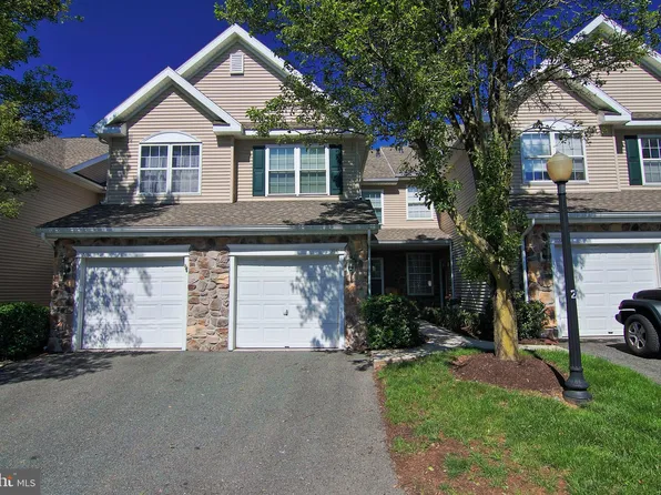 104 Country Ln, Morgantown, PA 19543