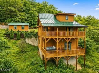 517 Hideaway Ridge Cir, Sevierville, TN 37862
