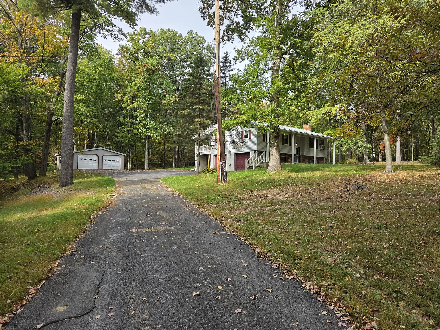 3 bed, 1.5 bath, 1763 sqft, $2,000 — Photo 1