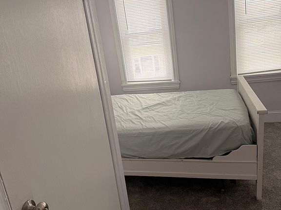 4th image of 128 N 7th St Unit 1