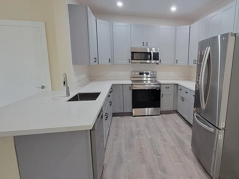 3801 Davie Blvd #220 — Photo 4