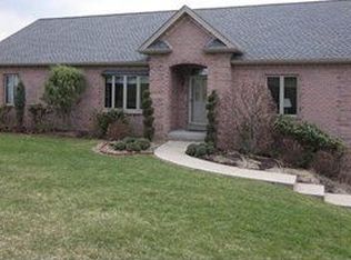 190 Braddock Dr, Washington, PA 15301